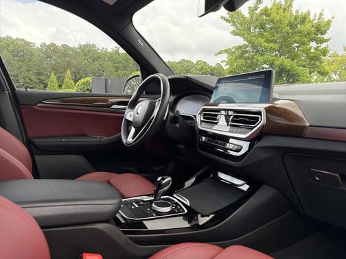 Mineral White Metallic 2024 BMW X3 sDrive30i