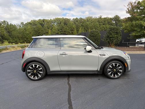 Moonwalk Grey Metallic 2023 MINI Hardtop Cooper S
