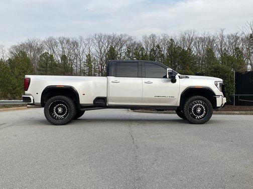 2025 GMC Sierra 3500 Denali