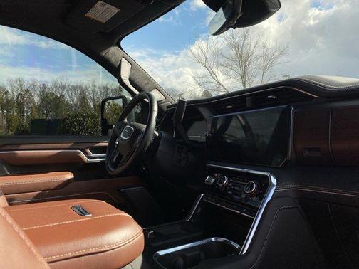 2025 GMC Sierra 3500 Denali