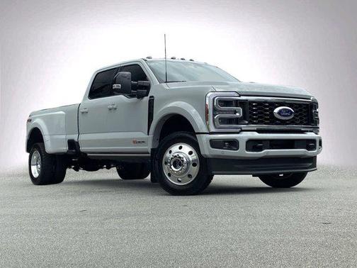 2025 Ford F-450 Platinum