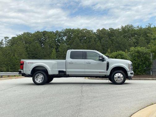 2025 Ford F-450 Platinum