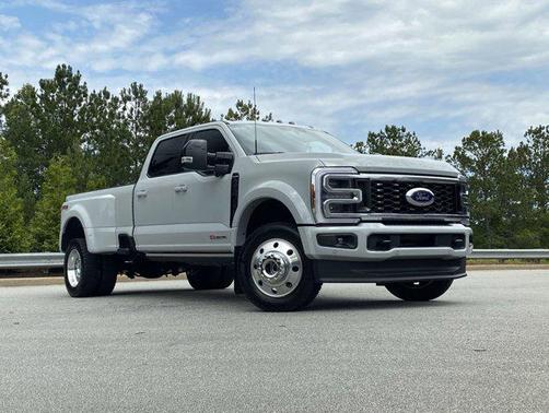 2025 Ford F-450 Platinum