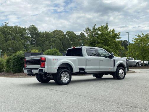 2025 Ford F-450 Platinum
