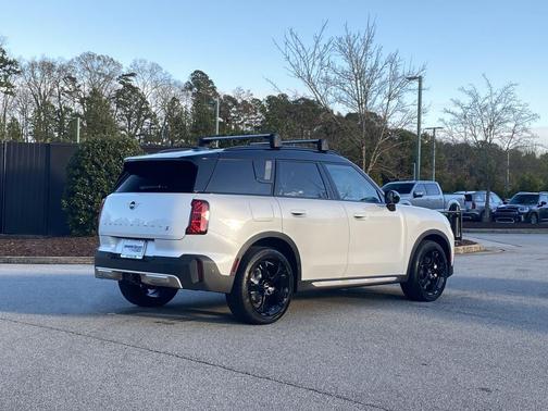 Nanuq White Metallic 2026 MINI Countryman Cooper S ALL4