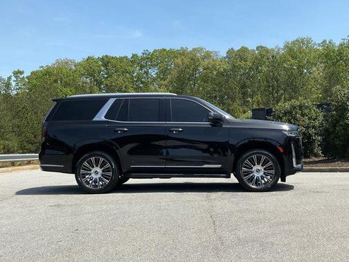 2022 Cadillac Escalade Luxury