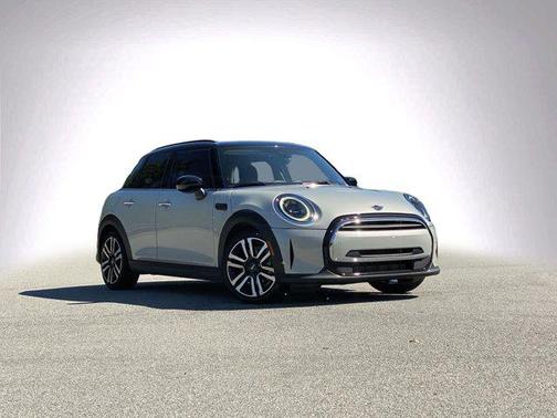 2022 MINI Hardtop Cooper
