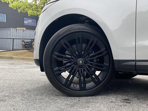 2024 Land Rover Range Rover Sport SE