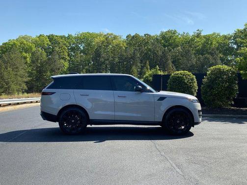 2024 Land Rover Range Rover Sport SE