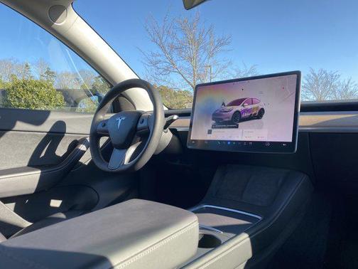 2022 Tesla Model Y Long Range Dual Motor All-Wheel Drive