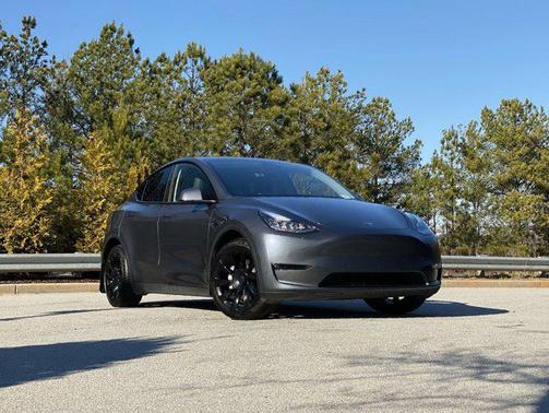 2022 Tesla Model Y Long Range Dual Motor All-Wheel Drive