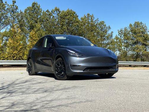 2022 Tesla Model Y Long Range Dual Motor All-Wheel Drive