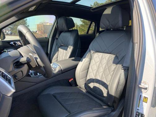 2026 BMW X6 xDrive40i