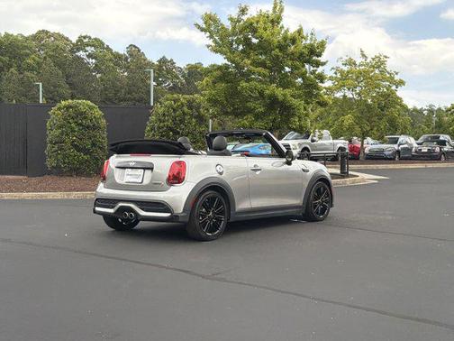 Melting Silver III Metallic 2024 MINI Convertible Cooper S