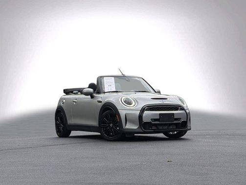 Melting Silver III Metallic 2024 MINI Convertible Cooper S