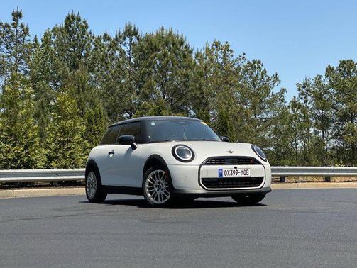 Nanuq White Metallic 2025 MINI Hardtop Cooper S