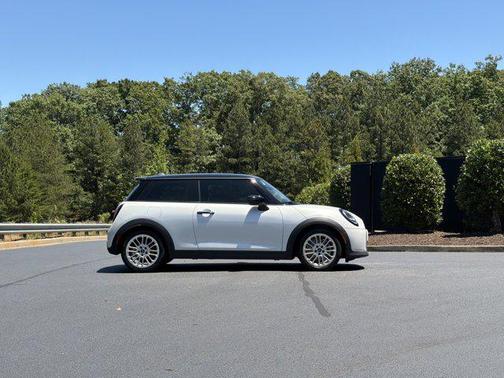 Nanuq White Metallic 2025 MINI Hardtop Cooper S
