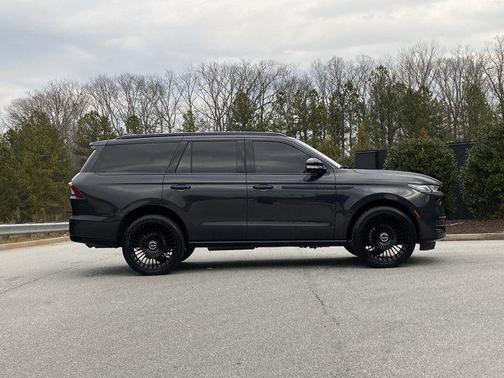 2025 Lincoln Navigator Reserve