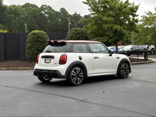 Nanuq White Metallic 2024 MINI Hardtop John Cooper Works