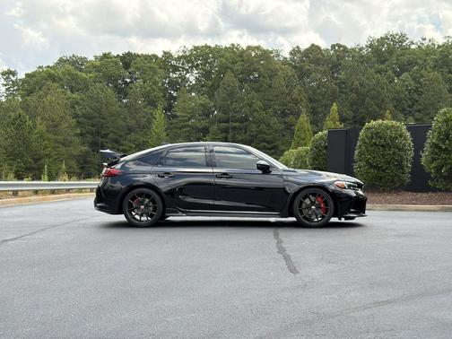 Crystal Black Pearl 2026 Honda Civic Type R Manual