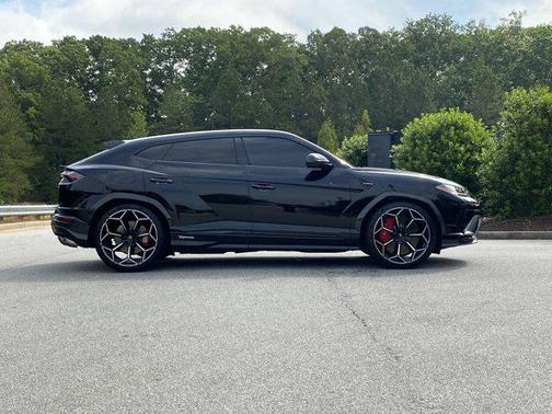 2024 Lamborghini Urus Performante