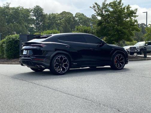 2024 Lamborghini Urus Performante