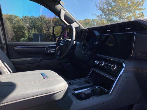 2025 GMC Sierra 2500 AT4