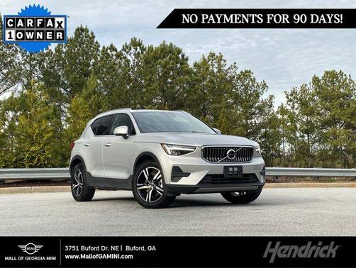 2025 Volvo XC40 B5 Core Bright Theme