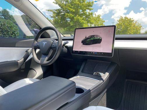 2022 Tesla Model Y Performance Dual Motor All-Wheel Drive