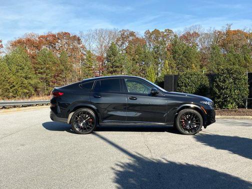 2024 BMW X6 M60i