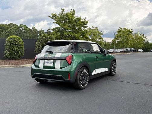 British Racing Green IV Metallic 2026 MINI Hardtop Cooper S