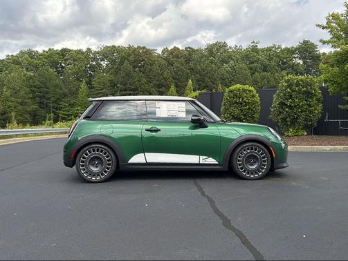 British Racing Green IV Metallic 2026 MINI Hardtop Cooper S