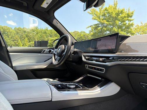 Alpine White 2026 BMW X5 M60i