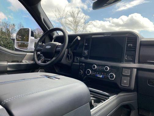 Star White Metallic Tri-Coat 2026 Ford F-450 Platinum