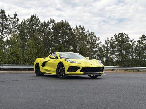 Accelerate Yellow Metallic 2021 Chevrolet Corvette Stingray w/2LT