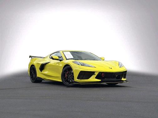 Accelerate Yellow Metallic 2021 Chevrolet Corvette Stingray w/2LT