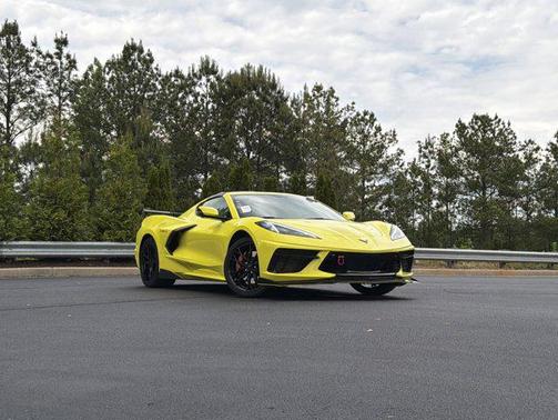 Accelerate Yellow Metallic 2021 Chevrolet Corvette Stingray w/2LT