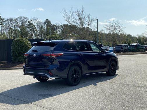 2024 Toyota Highlander XSE