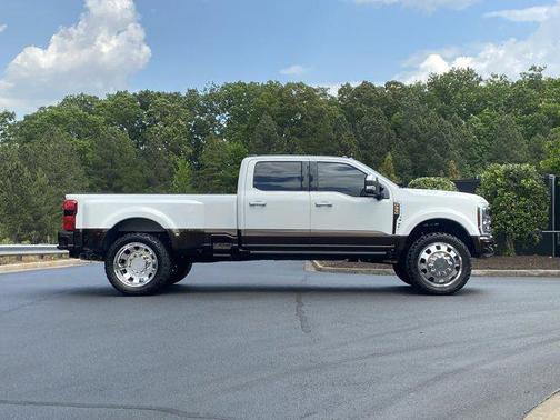 Star White Metallic Tri-Coat 2025 Ford F-450 King Ranch