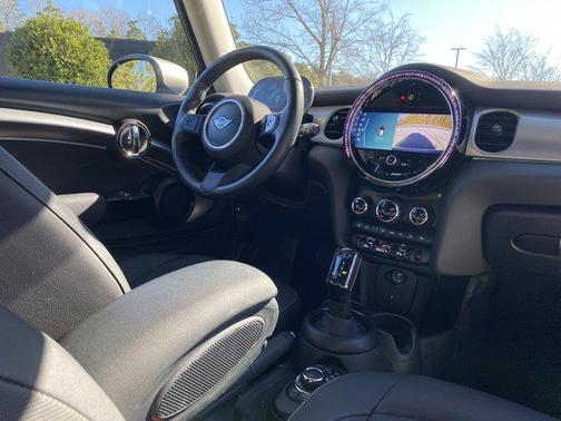 2023 MINI Hardtop Cooper