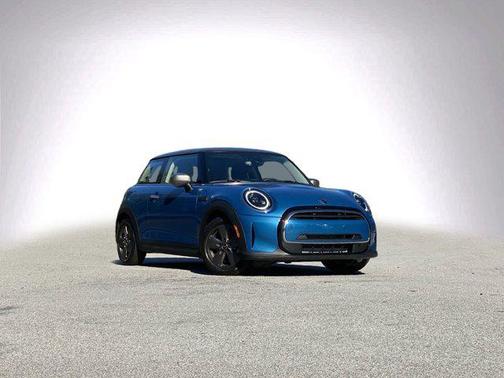 2023 MINI Hardtop Cooper