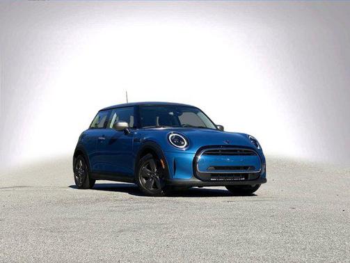 2023 MINI Hardtop Cooper