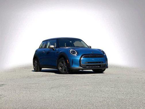 2023 MINI Hardtop Cooper