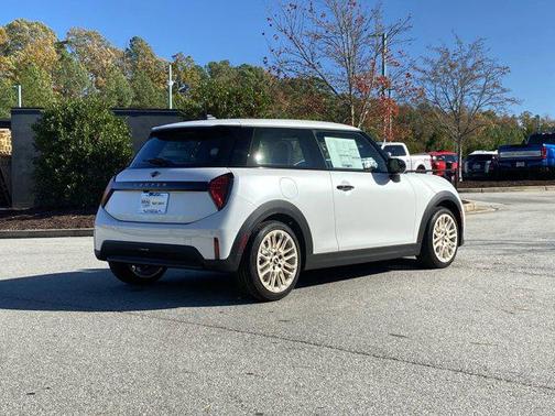 2025 MINI Hardtop Cooper