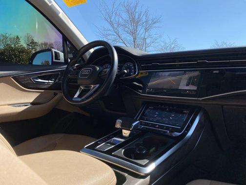 2020 Audi Q7 45 Premium Plus