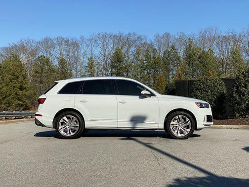 2020 Audi Q7 45 Premium Plus