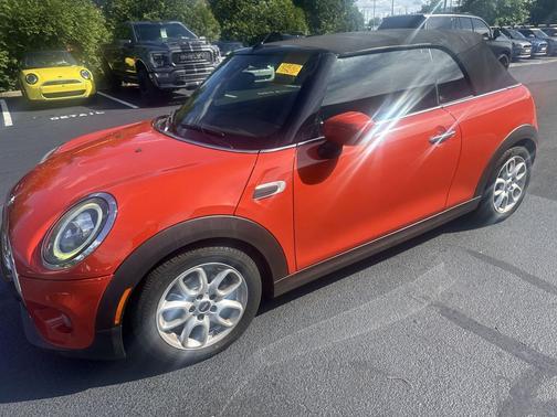 Solaris Orange Metallic 2020 MINI Convertible Cooper
