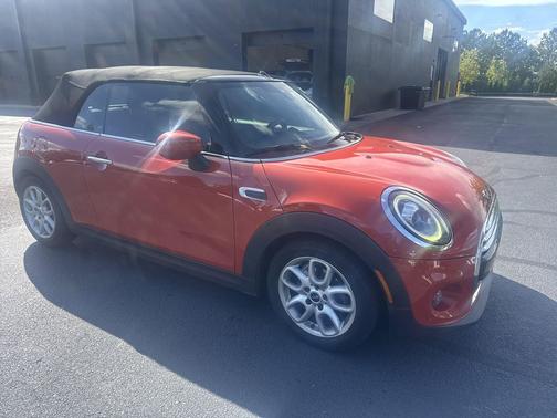 Solaris Orange Metallic 2020 MINI Convertible Cooper