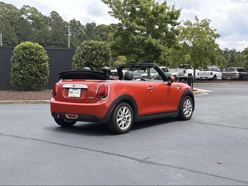 Solaris Orange Metallic 2020 MINI Convertible Cooper