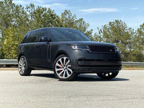 2024 Land Rover Range Rover P615 SV